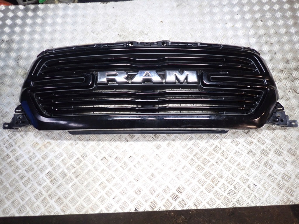Atrapa Grill Przedni Dodge RAM V 2019-