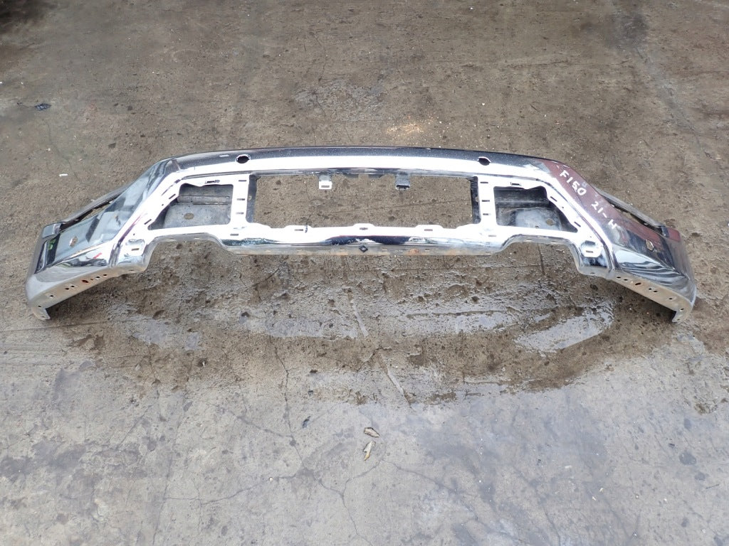 Zderzak przedni chromowy do Ford F150 XLT 2021 3.5 Ecoboost, pasuje do modelu z 2021 roku, montaż goły, marki Autolandparts