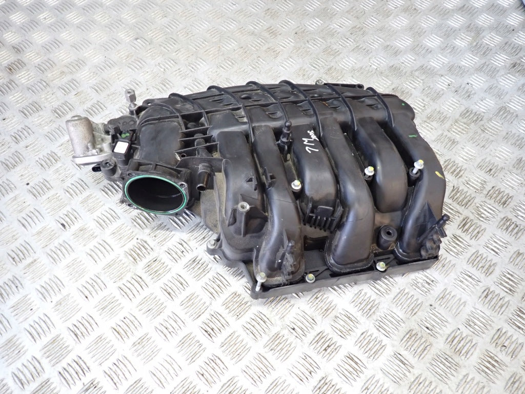 Kolektor ssący do Jeep Grand Cherokee WL 3.6 V6, część samochodowa marki Autolandparts na obrazku.