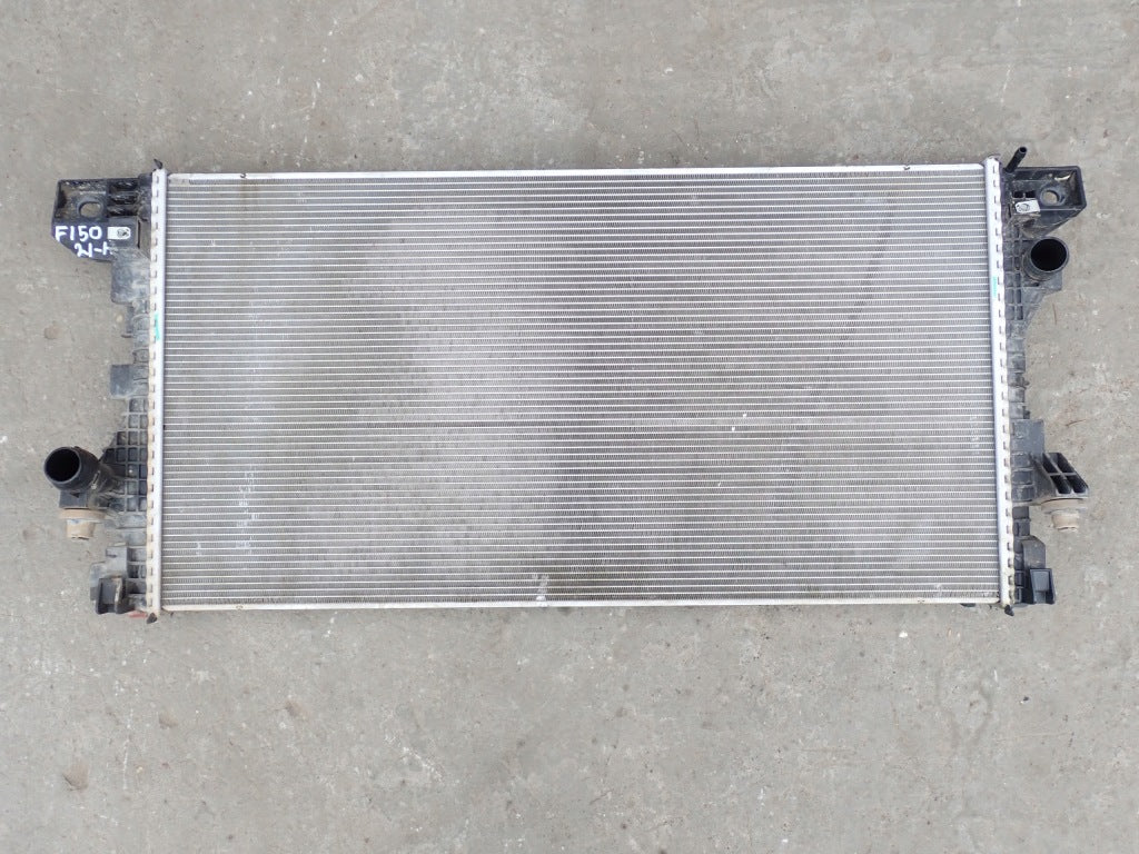 Chłodnica Wody Ford F150 5.0 3.5 Hybrid Raptor 2021-