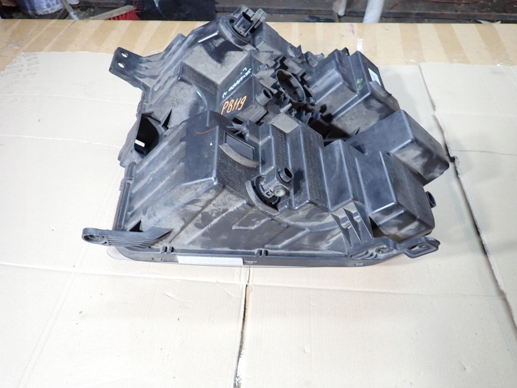 Lampa Lewa Przednia Kpl. LED Chevrolet Silverado 4x4 2019-