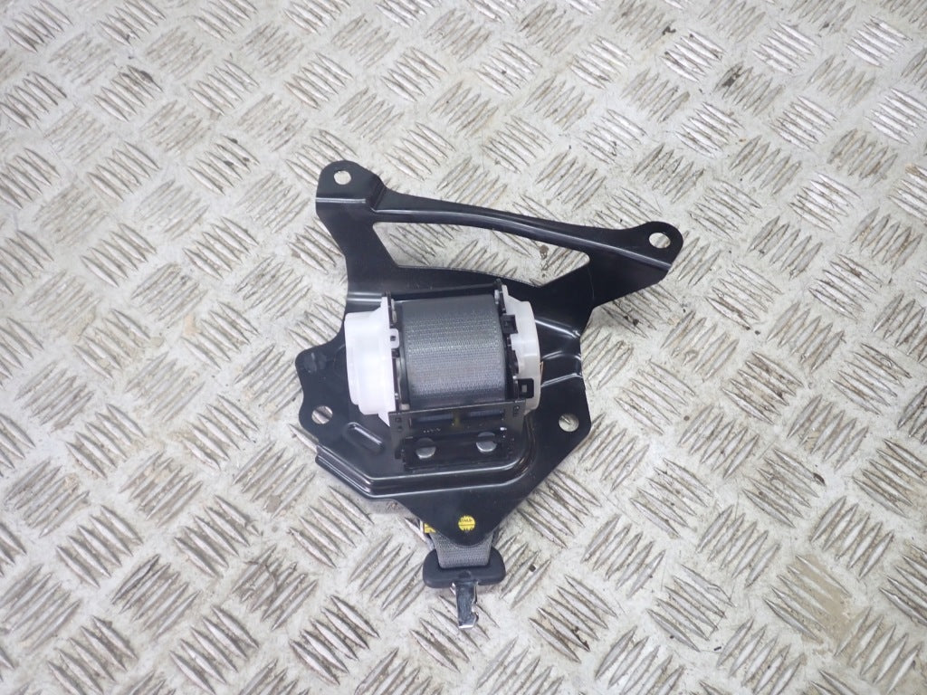 Pas Tylny Środkowy Dachowy Toyota Sienna XL40 2021