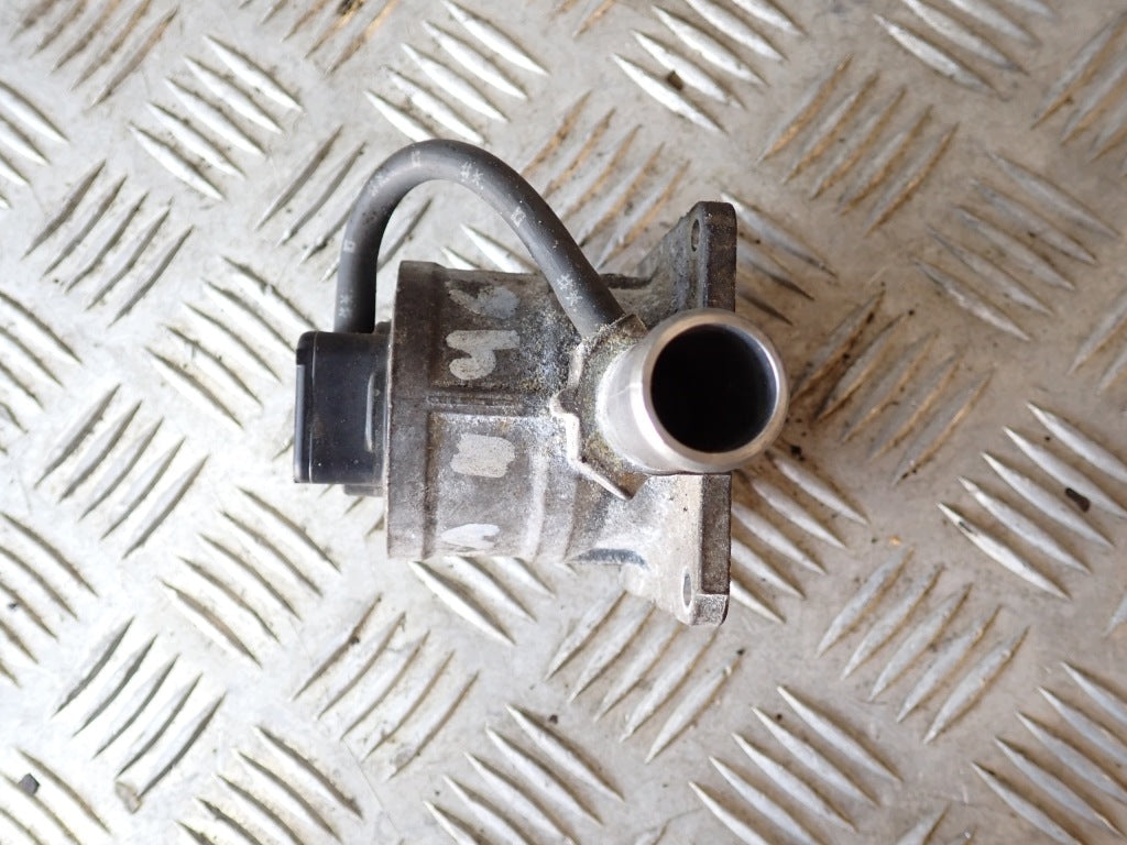 Zawór EGR Prawy Toyota Tundra Sequoia Land Cruiser 200 4.6 5.7 2014