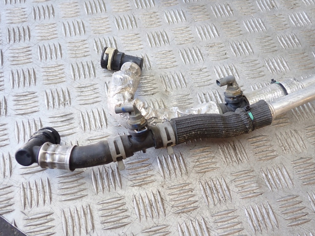 Przewód rurka klimatyzacji Ford F150 3.5 Hybrid Powerboost 2025, część Autolandparts, widoczny na zdjęciu.