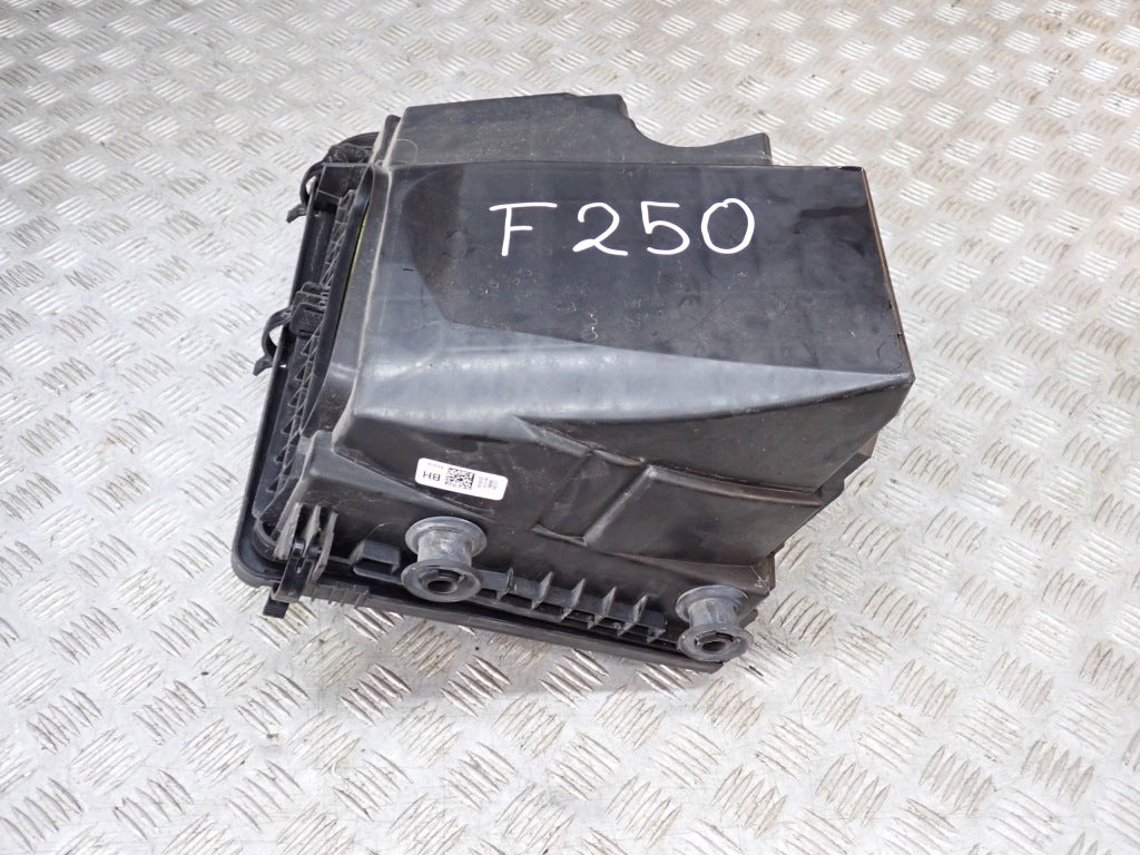 Kompletny zestaw obudowy filtra powietrza do Ford F350 F250 6.2 4x4 2020, Autolandparts, widok na elementy i uszczelki