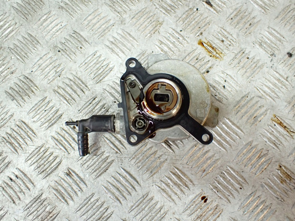 Vacuum pump VW Atlas Cross Sport 3.6 FSI 2021