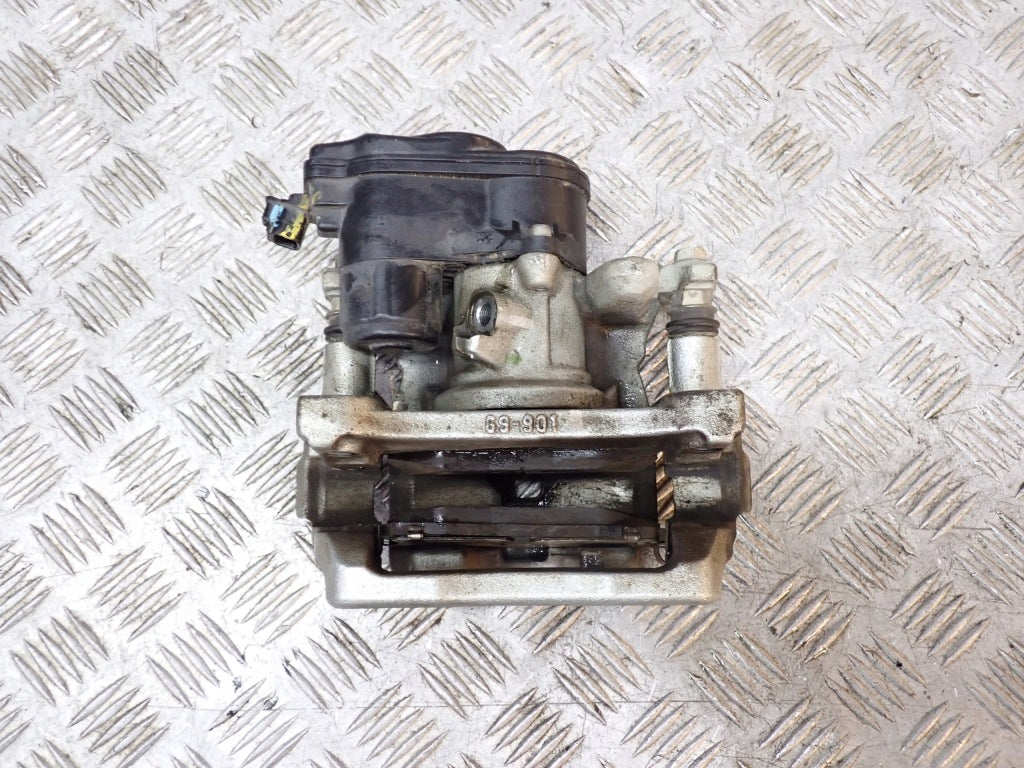 Zacisk Lewy Tylny Elektryczny Siłownik Toyota Tundra 2022-