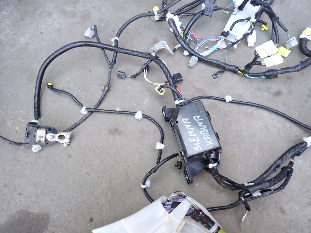 Wiązka instalacyjna do kabiny wnętrza Toyota Sienna XL40 2021- na zdjęciu, autolamparts, części samochodowe