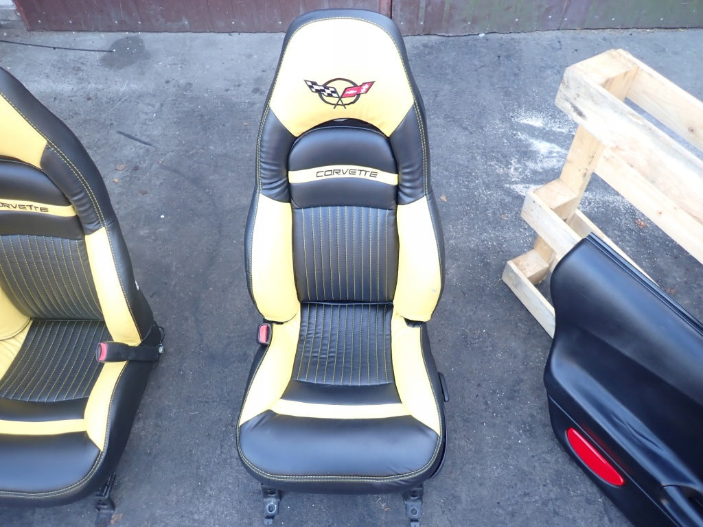 Tapicerka Czarno Zółta Fotele Boczki Kpl Chevrolet Corvette C5