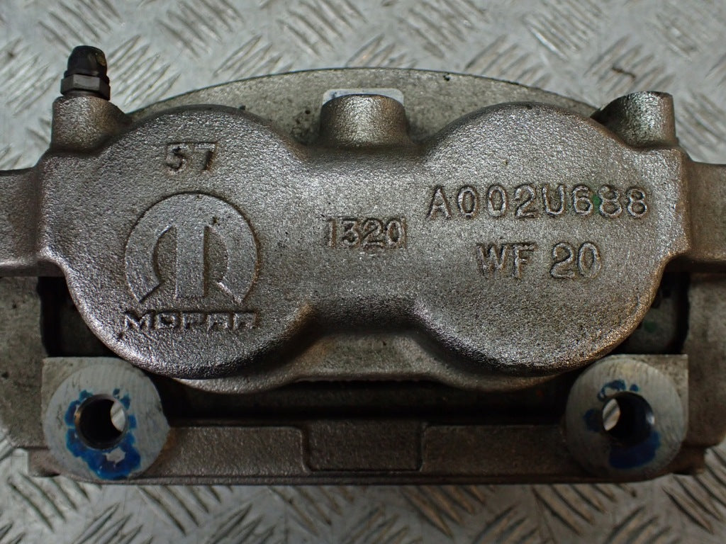 Zacisk Hamulcowy Prawy Przedni Jeep Wagoneer Grand Wagoneer WS 22-