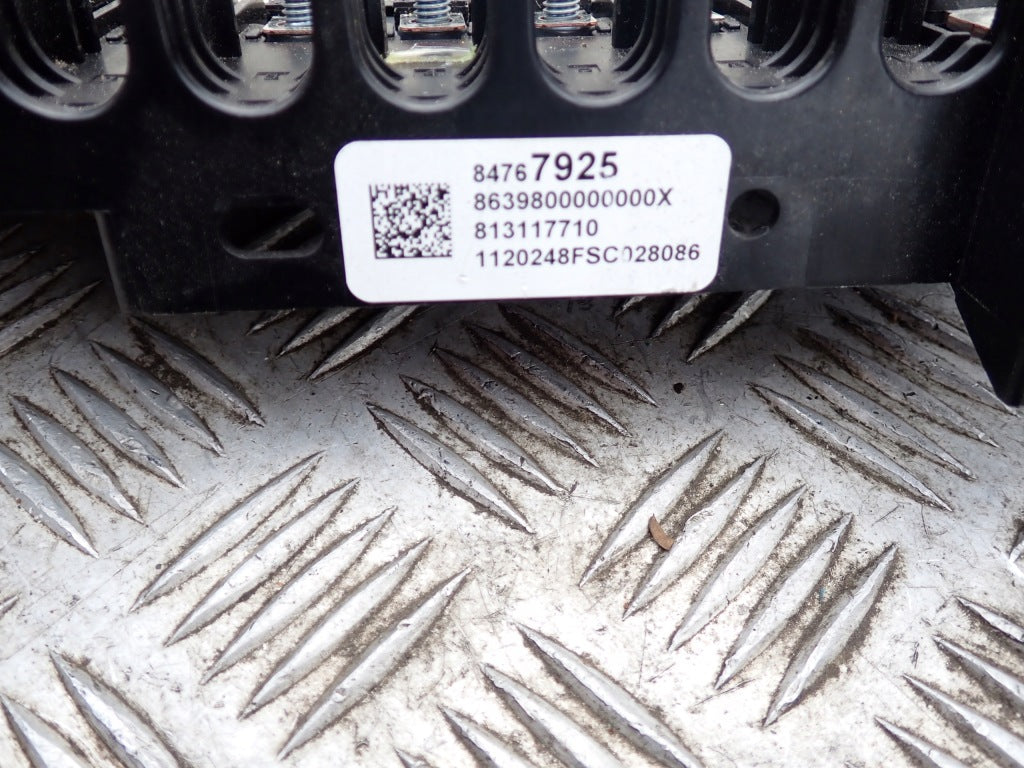 Klema Plus Bezpiecznik Akumulatora Chevrolet Corvette C8 2020-