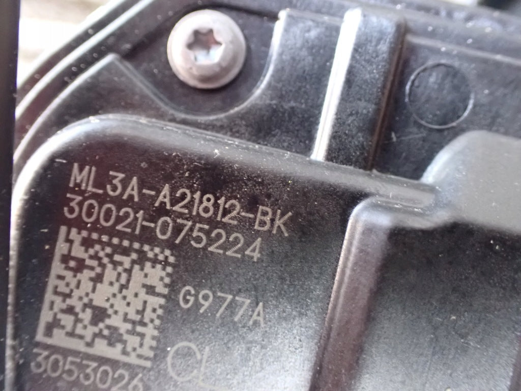 Zamek Drzwi Prawy Przód Przedni Ford F150 2021-