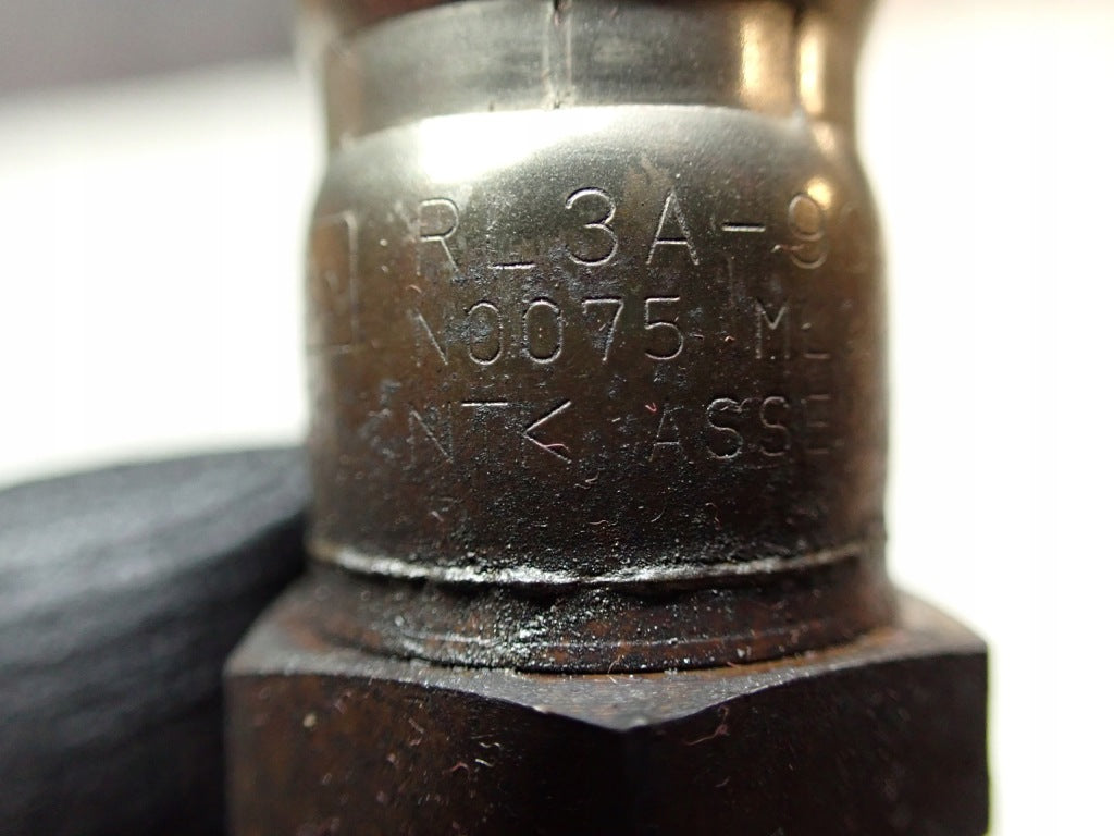 Sonda lambda do Ford F150 3.5 Hybrid Powerboost 2025, części samochodowe Autolandparts, widok na element silnika.