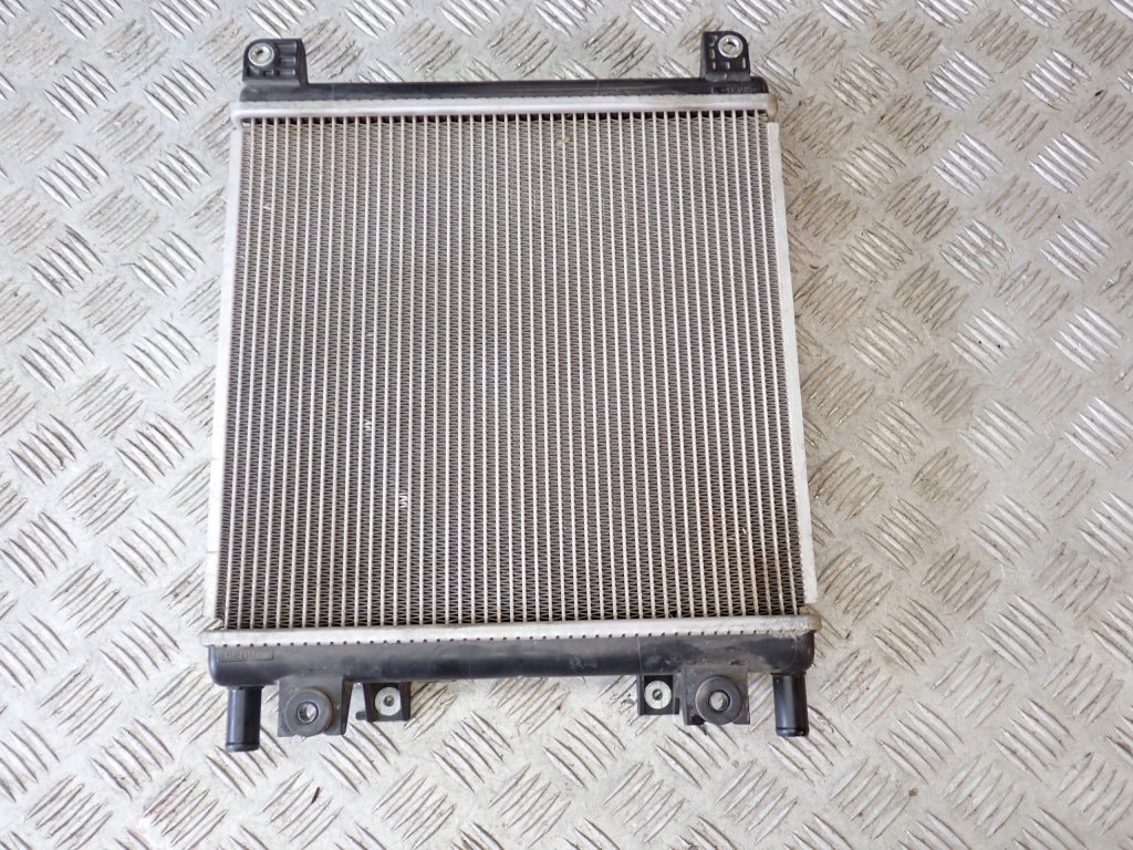 Intercooler Right Toyota Tundra Sequoia 2022-