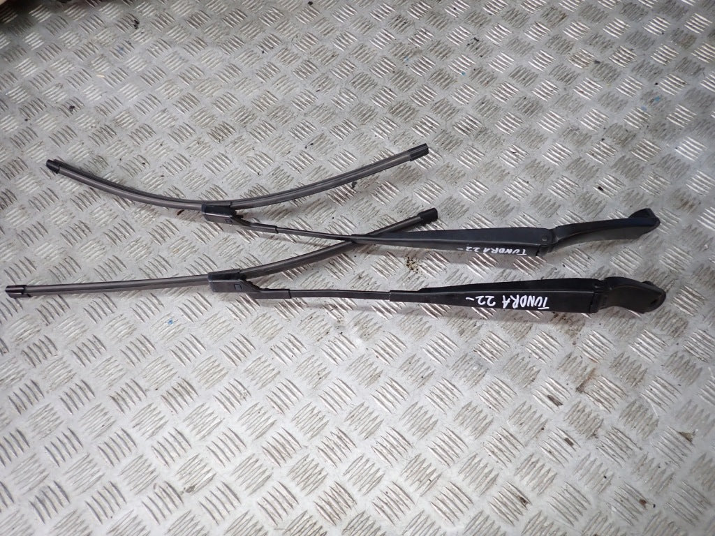 Wiper Arms Blades Set Toyota Tundra 2022-