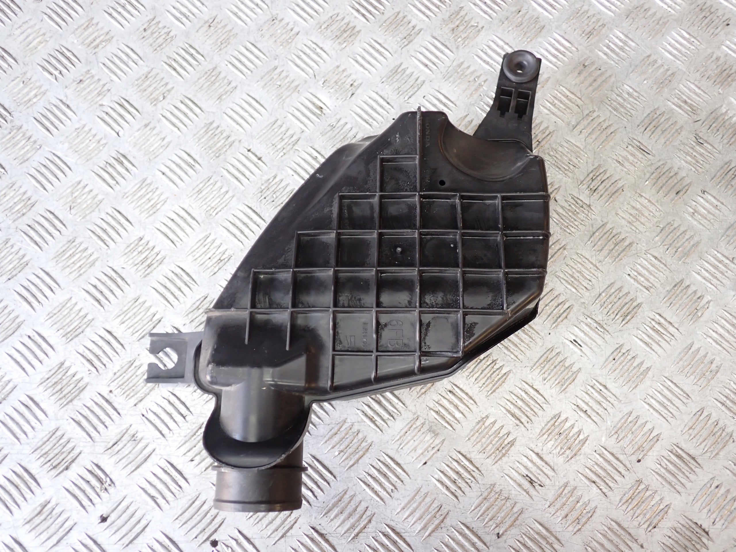 Rezonator Powietrza Dolny Honda Pilot 4 YG2 3.5 2023