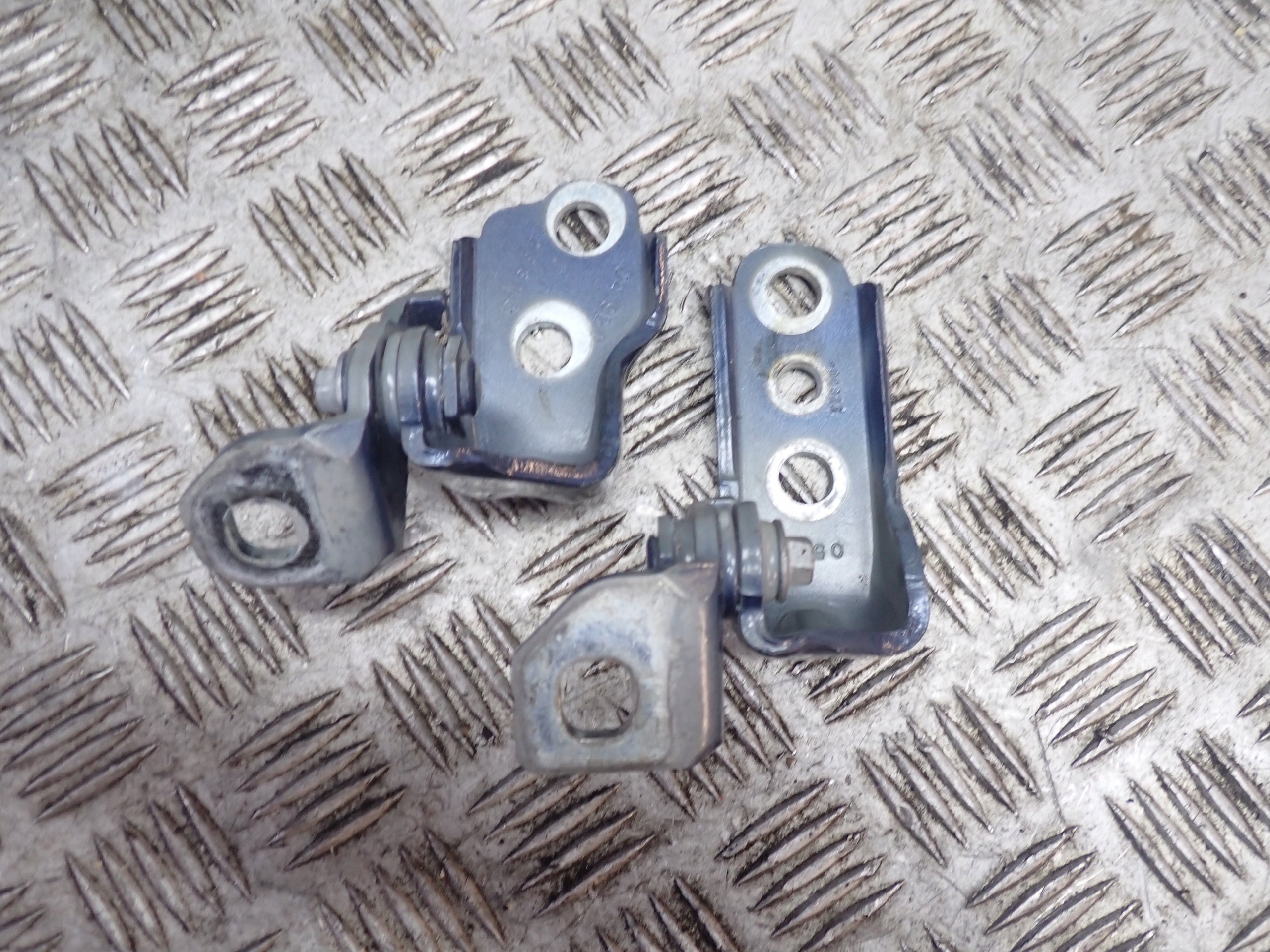 Zawiasy Drzwi PARA Ford Explorer 2020-