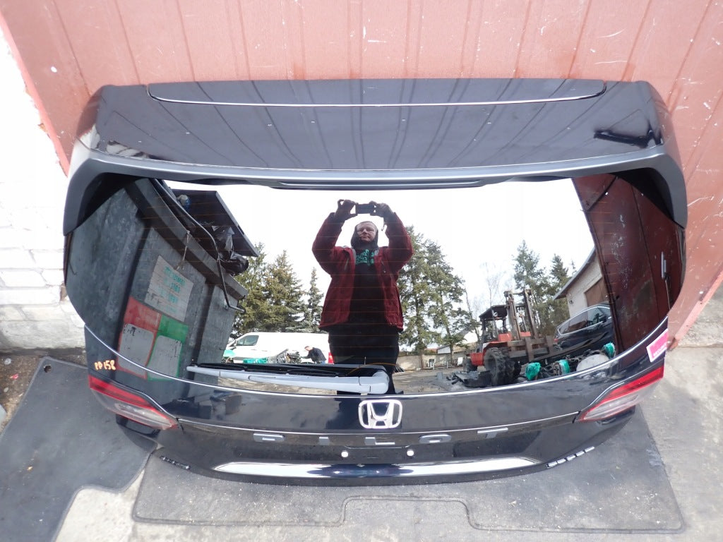 Klapa Tylna Kpl. Szyba Lampy Kamera Lampy Lotka Honda Pilot 4 YG2 4x4 23-