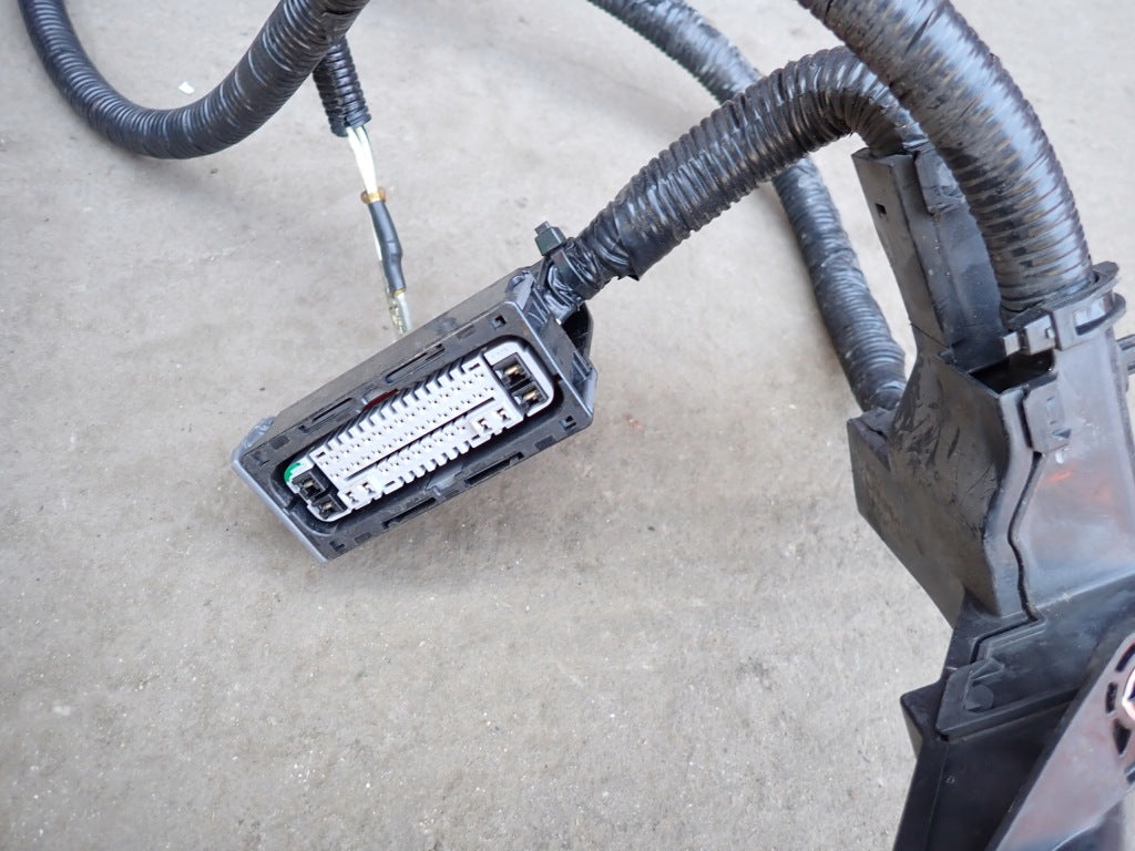 Wiązka instalacyjna do grodzi komory silnika Toyota Sienna XL40 2021- Autolandparts na zdjęciu