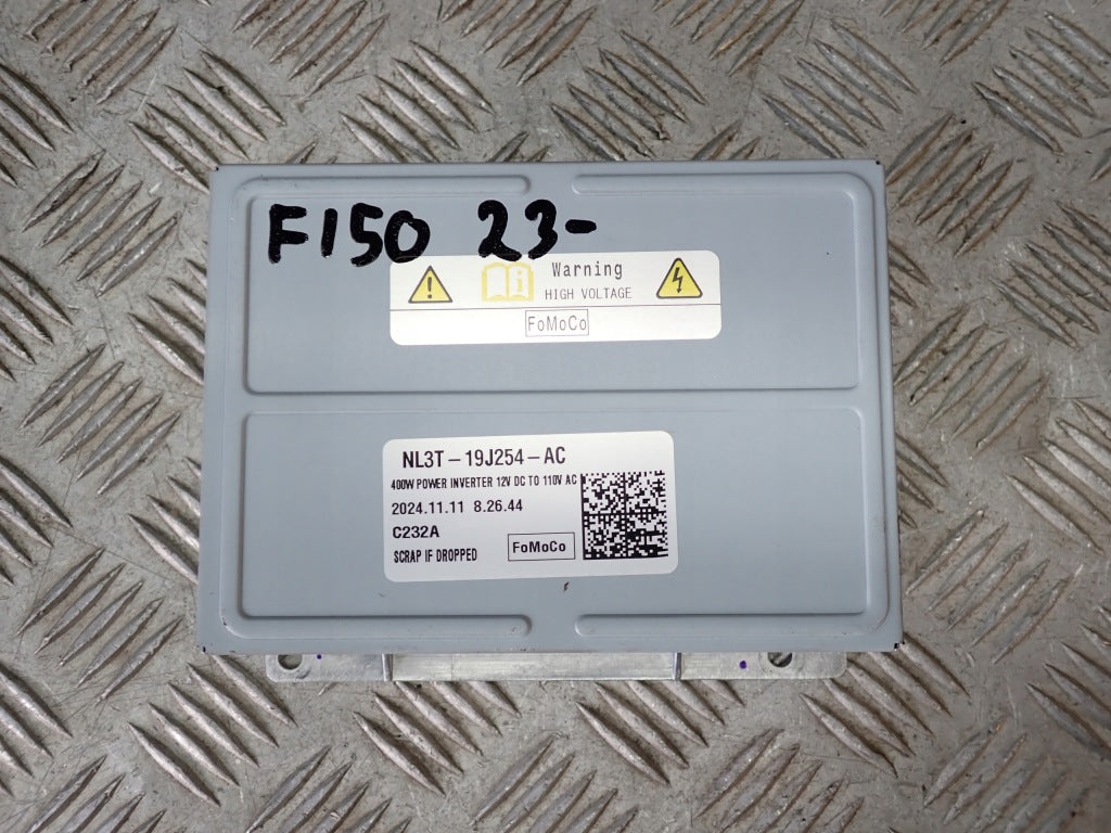 Przetwornica napięcia Ford F150 2021 od Autolandparts, elektryczny inwerter do samochodu, widoczny na zdjęciu.