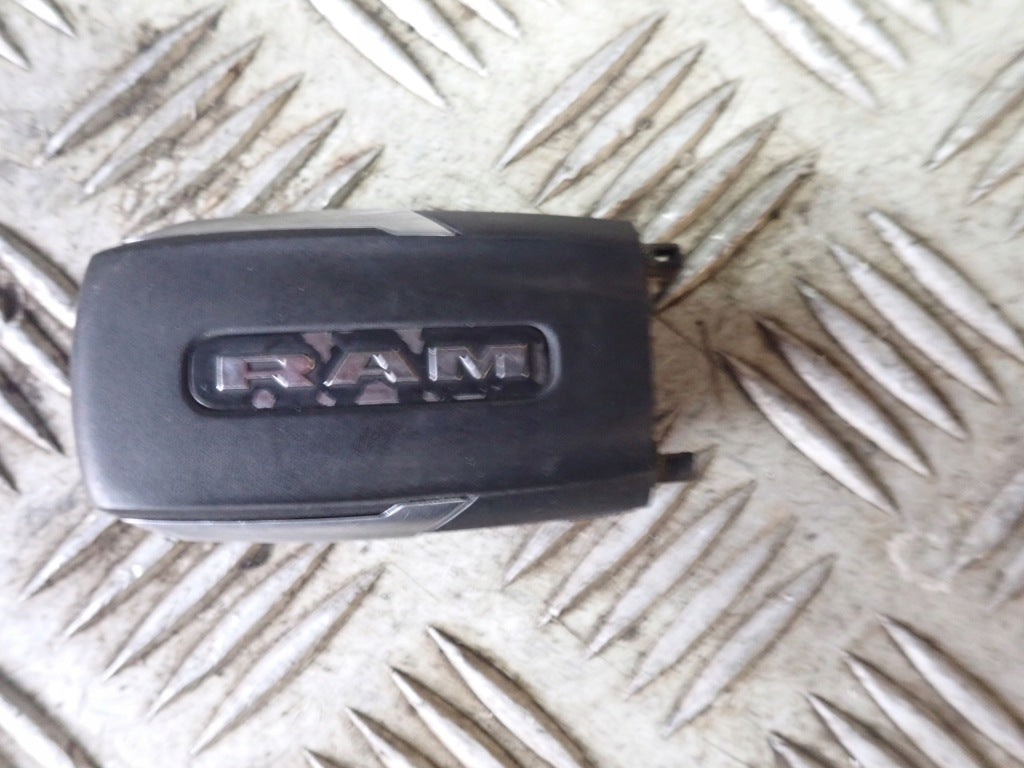 Remote Key 4 Buttons Dodge RAM V 2019-