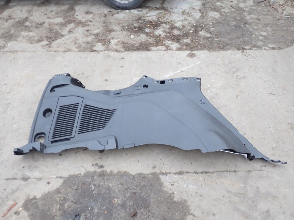 Boczek Bagaznika Lewy Tapicerka Chevrolet Tahoe GMC Yukon 2021-