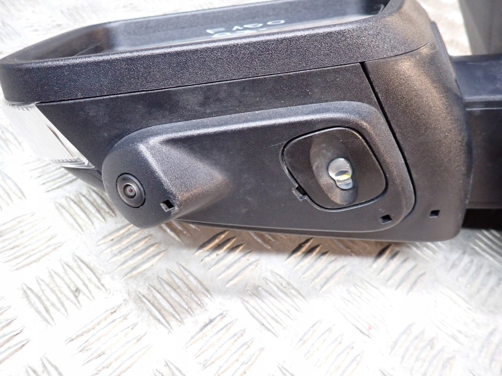 Lusterko lewe kamery do Ford F150 2024 XLT Crew Cab, 11 PIN, montaż Autolandparts, widok na zdalne lusterko samochodowe