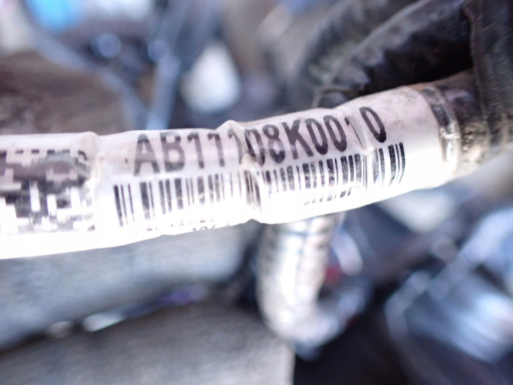Wiązka instalacyjna do komory silnika Toyota Sienna XL40 2021 Autolandparts, widoczna na zdjęciu, czarna i złączona w zestaw.