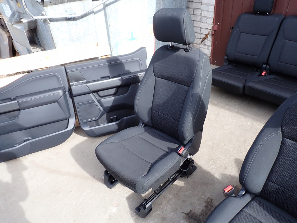 Tapicerka Kpl. Fotele Boczki Kanapa Ford F150 3.5 XLT Crew Cab 2024 LIFT