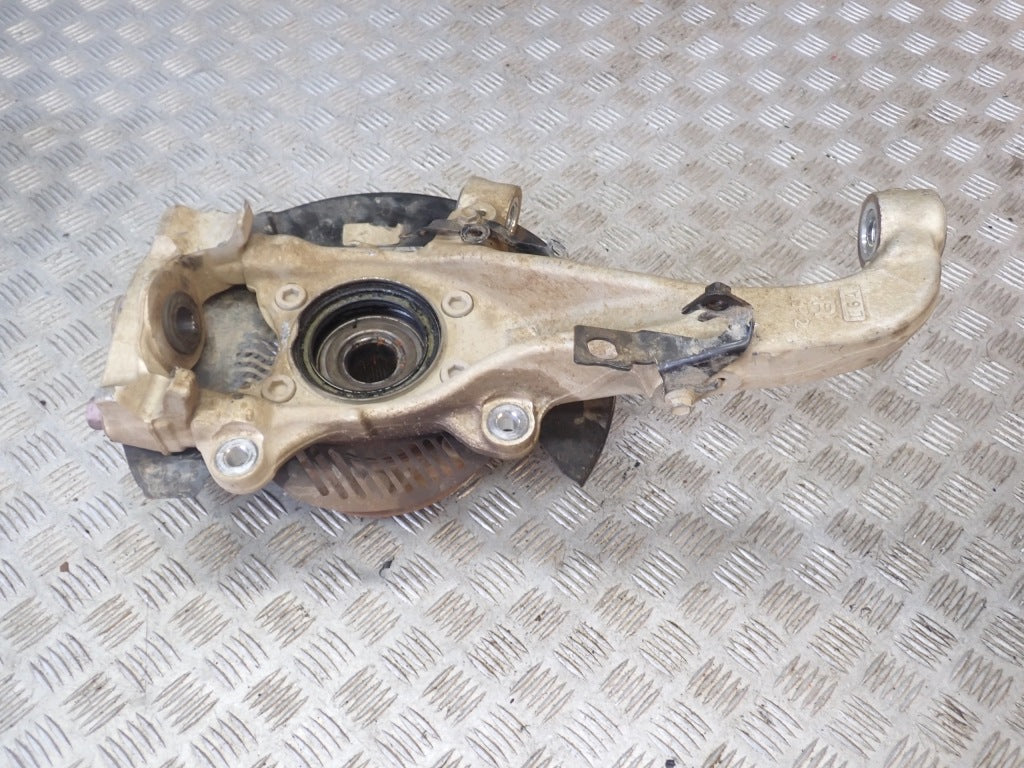 Zwrotnica Kpl. Piasta Prawa Toyota Tundra Sequoia SR5 TRD 4x4 2022-