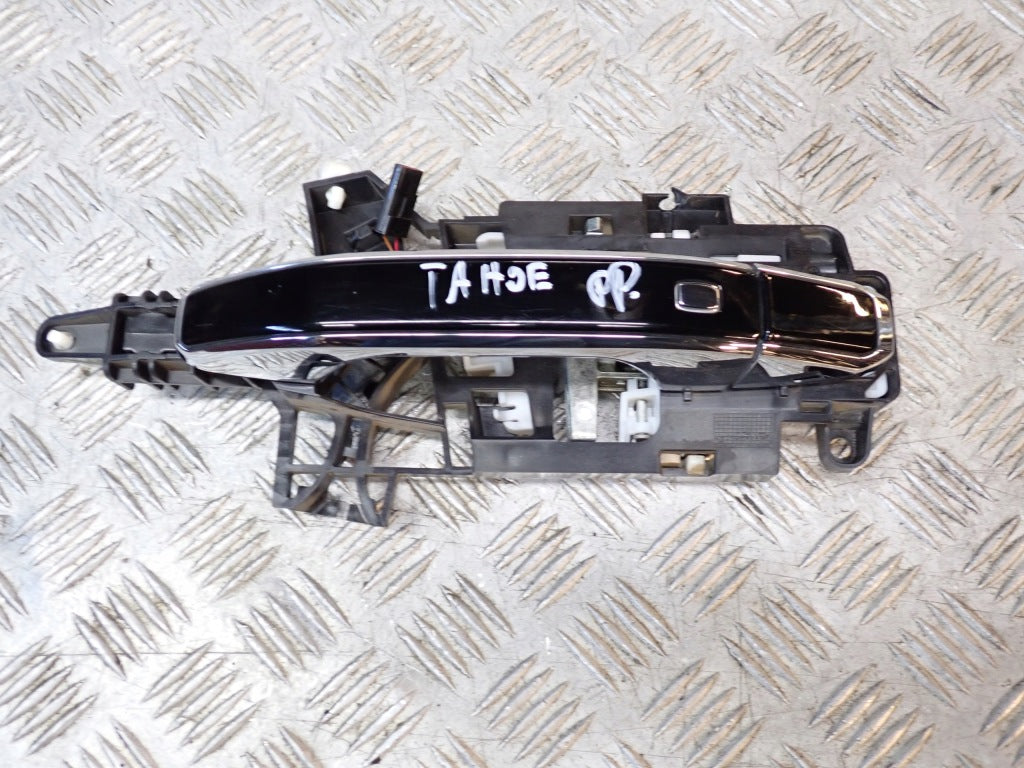 Right Front Door Handle Chevrolet Tahoe 21-