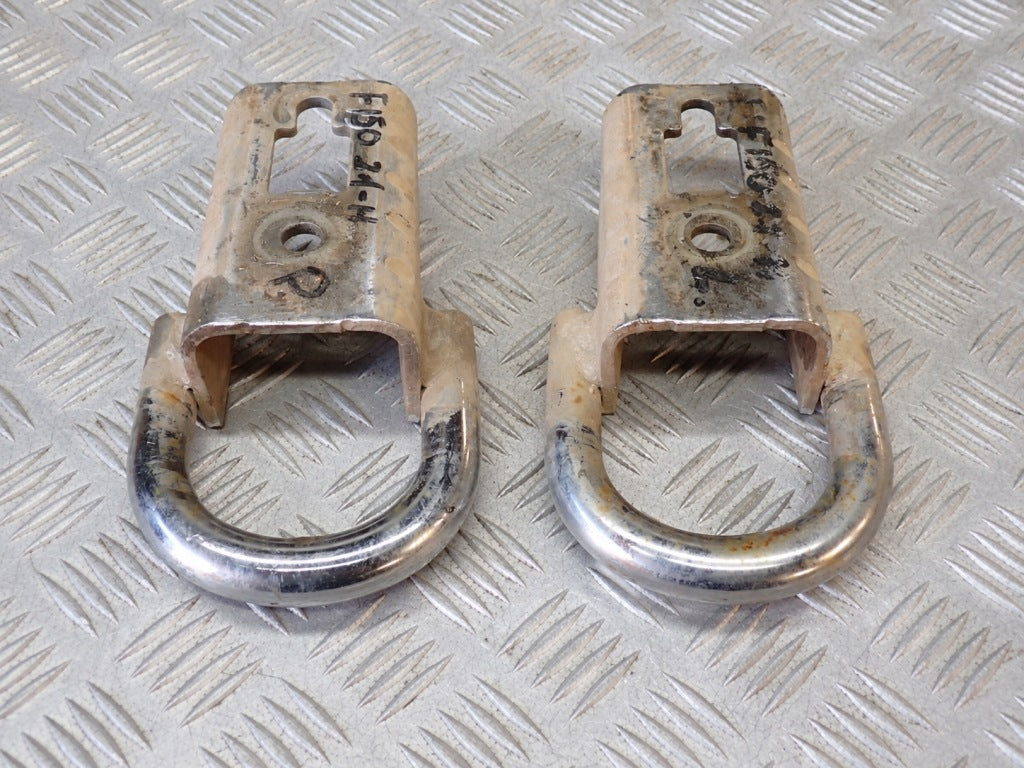 Przedni hak i ucho ramy do Ford F150 XLT 2021, części auta marki Autolandparts, widoczne na zdjęciu