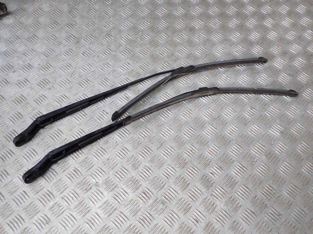 Wiper Arms and Blades Set Ford F150 4x4 2021-