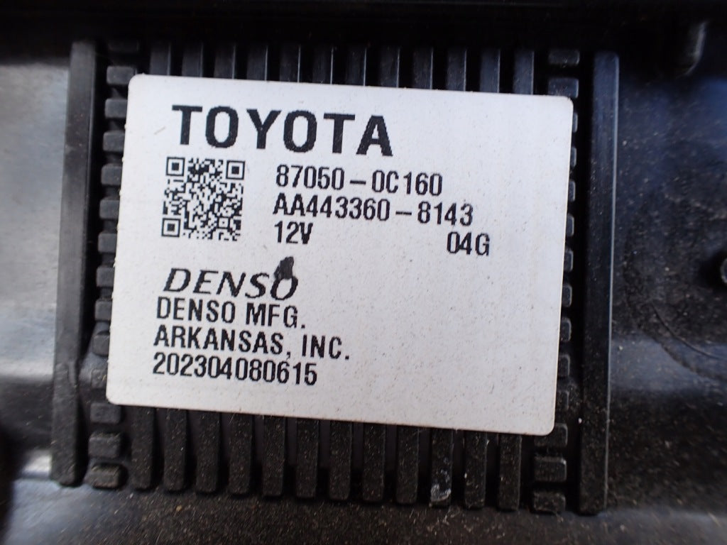Nagrzewnica Powietrza Kpl. Toyota Tundra 2022-
