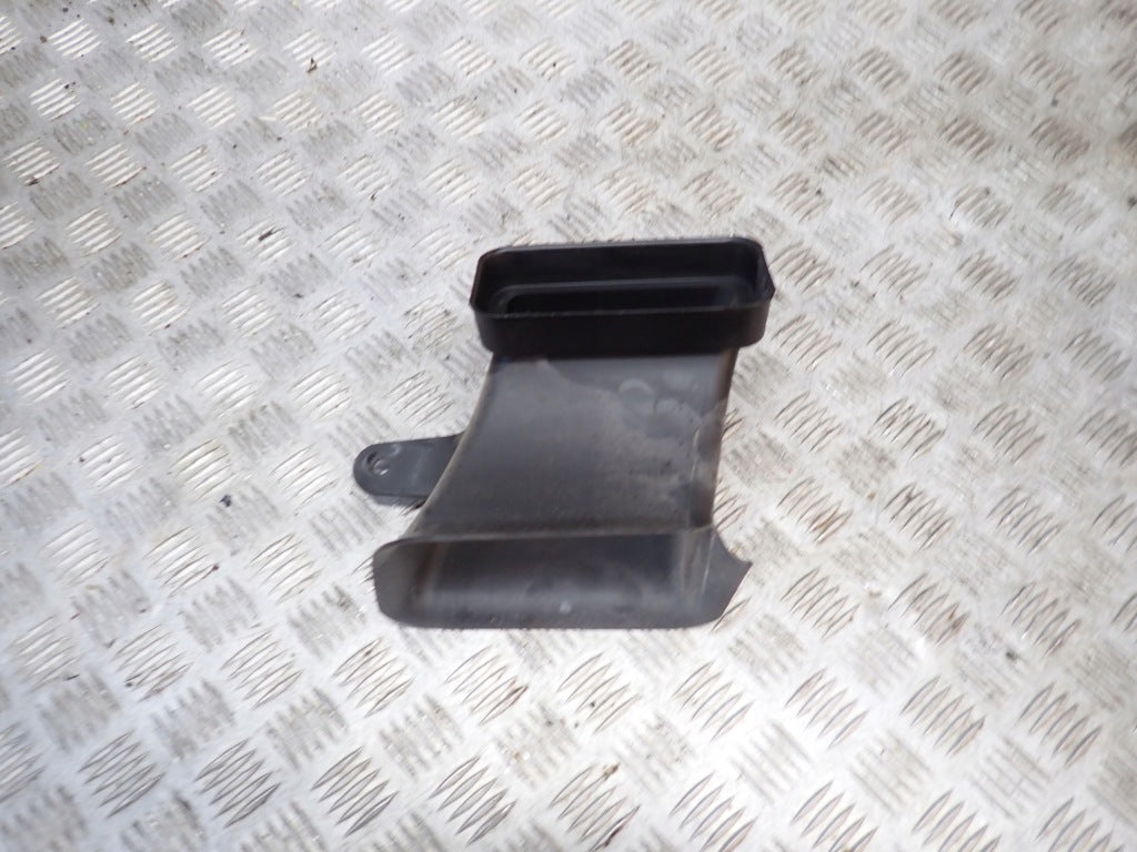 Wlot Zimnego Powietrza Pod Lampę Dodge RAM V 19-