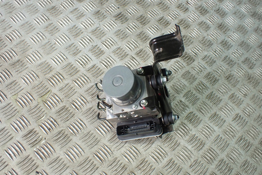 Pompa ABS ESP Hamulcowa Toyota Tundra 3.4 2022-