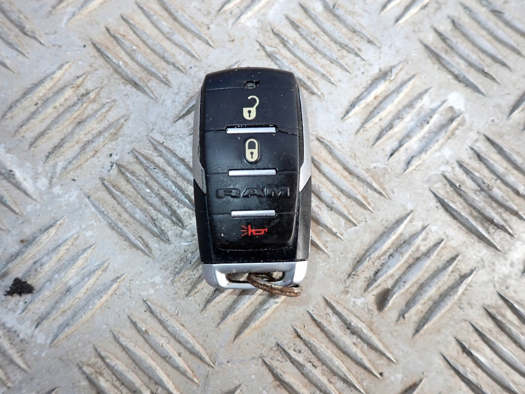 Remote Key 3 Buttons Dodge RAM V 2019-