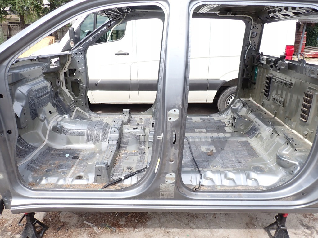 Center Pillar Left Door Sill Chevrolet Silverado GMC Sierra 19-