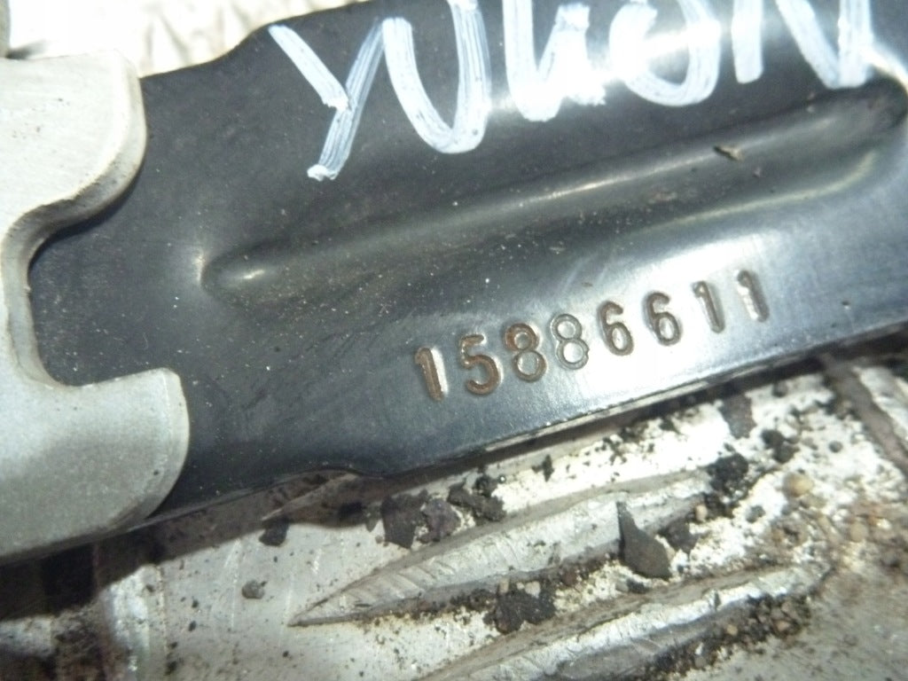 Bonnet Hinges for Tahoe, Yukon, Escalade and Suburban (2007–)