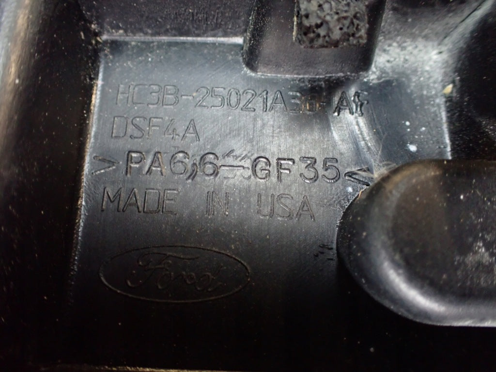Podszybie wewnętrzna osłona do Ford F350 F250 Super Duty 2021, model 6.2 4x4, autolandparts, chroni wnętrze pojazdu.