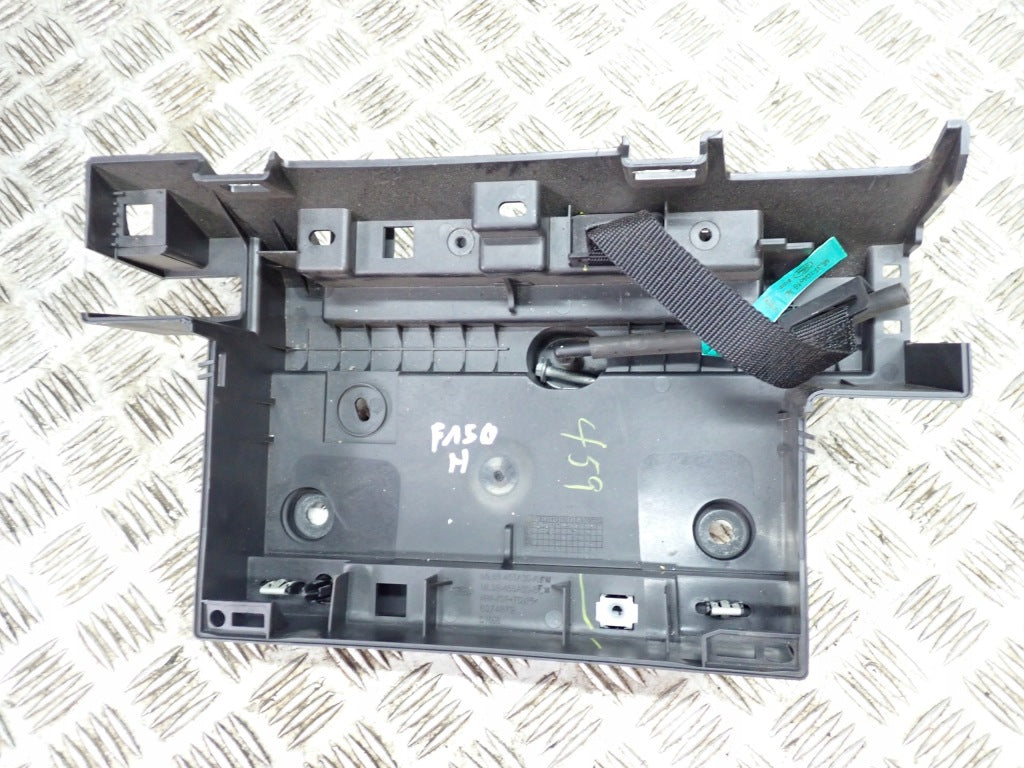 Podstawa Obudowa Małego Akumulatora Ford F150 3.5 2022
