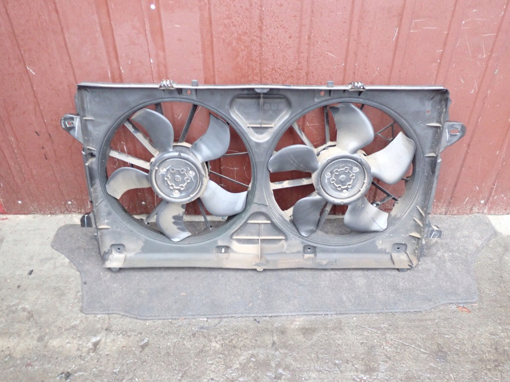 Fan Chevrolet Silverado Suburban Tahoe Sierra Yukon Escalade
