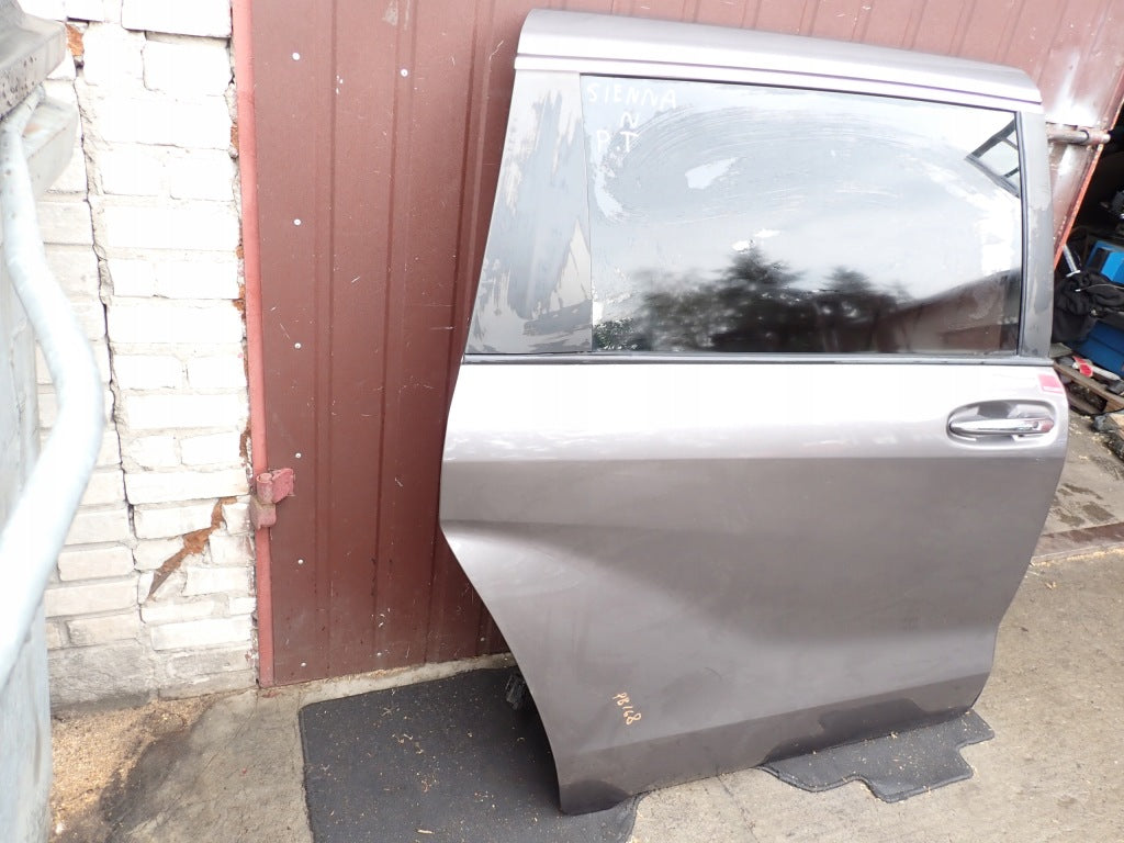 Drzwi Prawe Tylne Tył Kompletne Toyota Sienna Hybrid XL40 2021