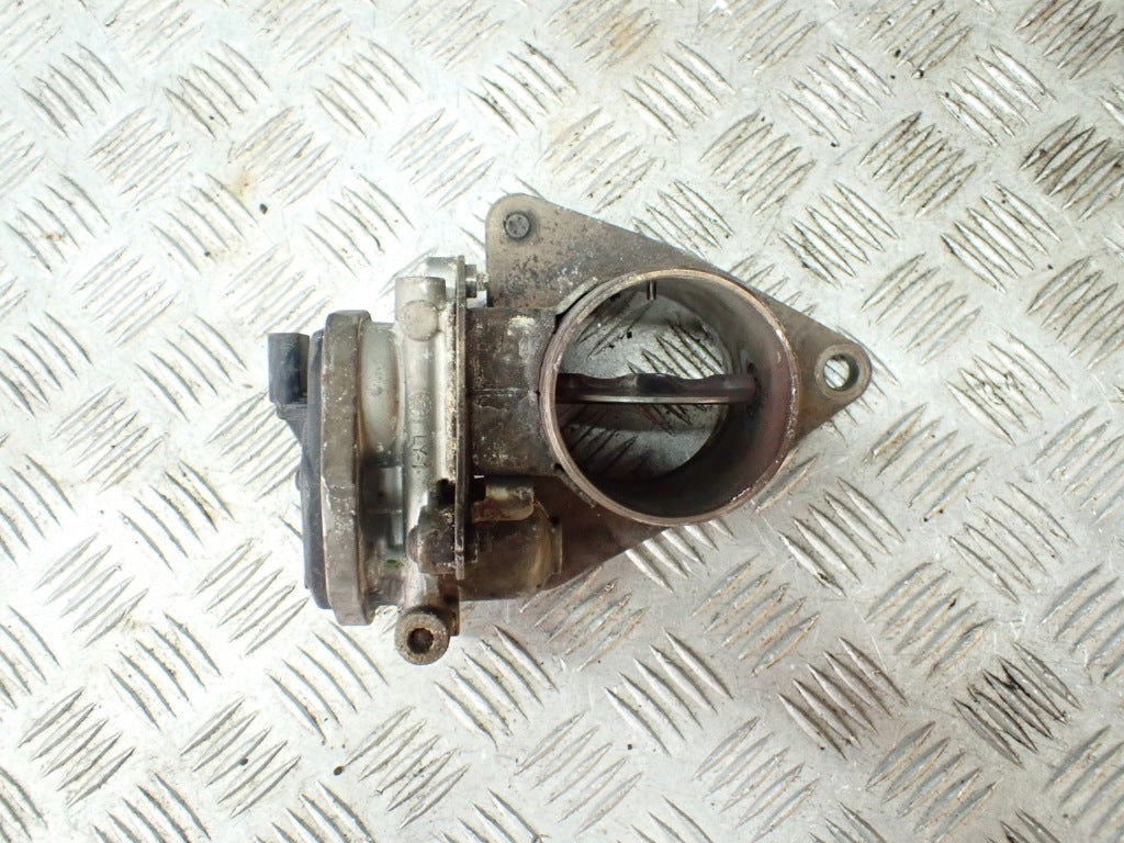 EGR Exhaust Gas Return Pressure Throttle GMC Sierra Silverado 3.0D 19