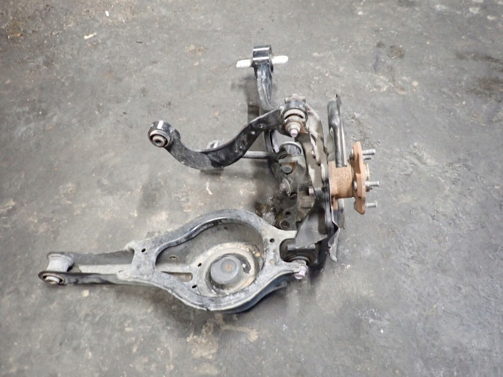 Zawieszenie Prawe Tylne Kpl Zwrotnica Wahacz Piasta Toyota Sienna XL40 2021