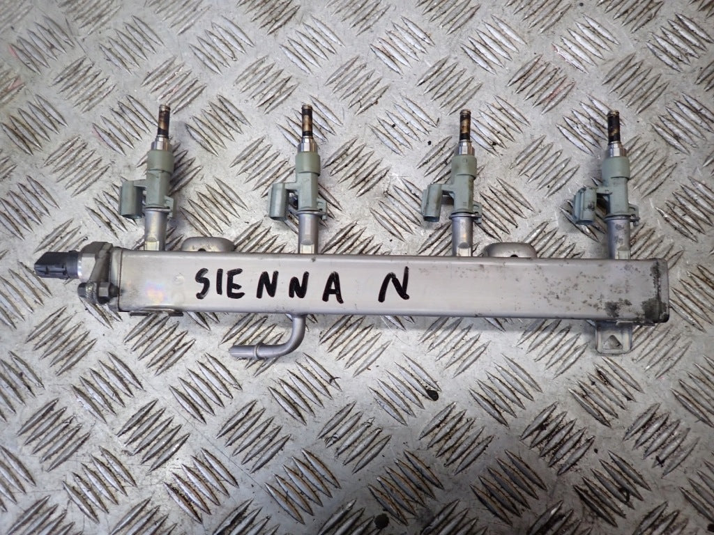 Wtrysk Wtryskiwacz Paliwa Toyota Sienna XL40 2.5 Hybryda 2021-