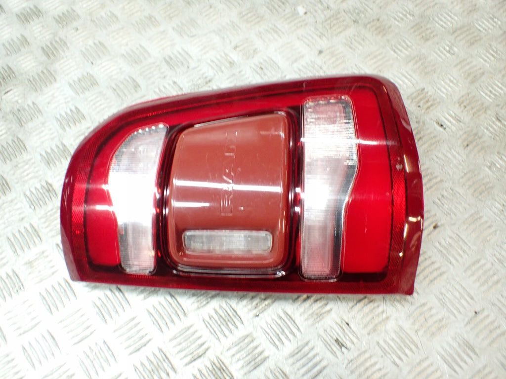 Lampa Prawa Tylna Blind Spot LED Dodge Ram V 19-
