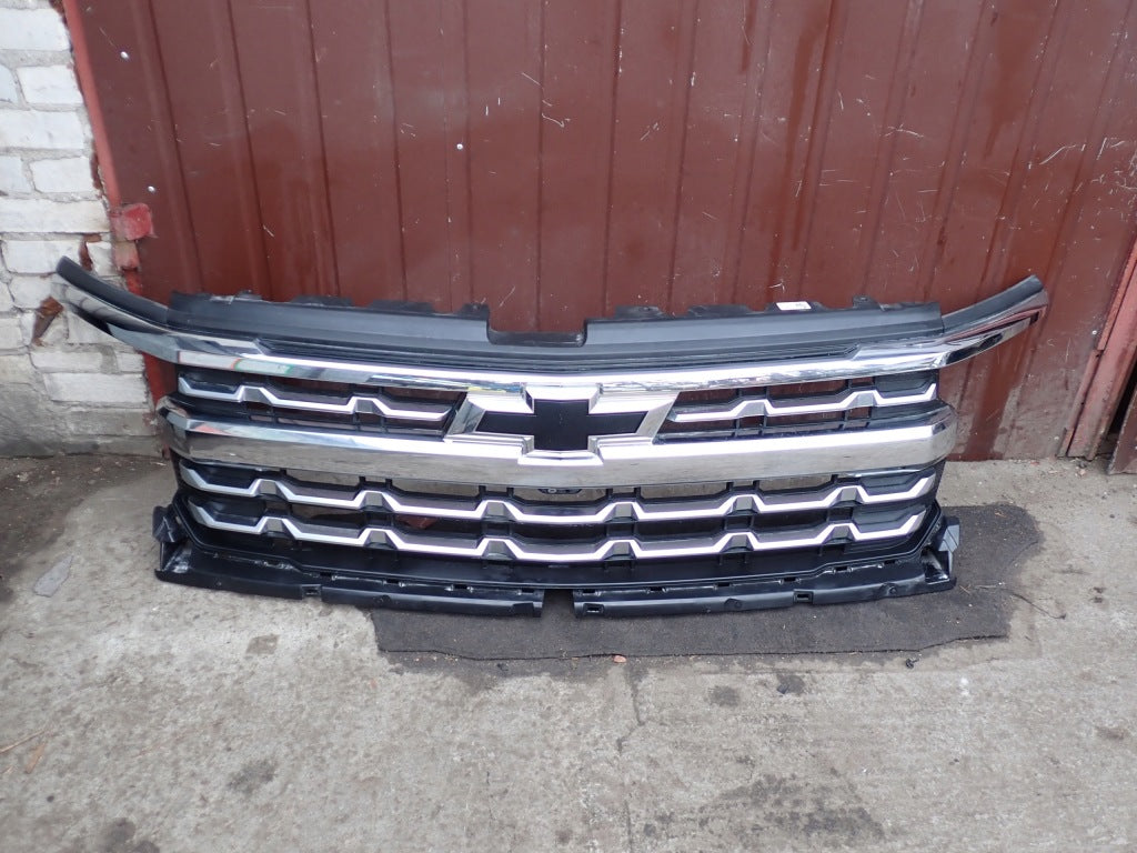 Atrapa Chłodnicy Grill Kpl. Kamera Chevrolet Silverado 4x4 2022 LIFT