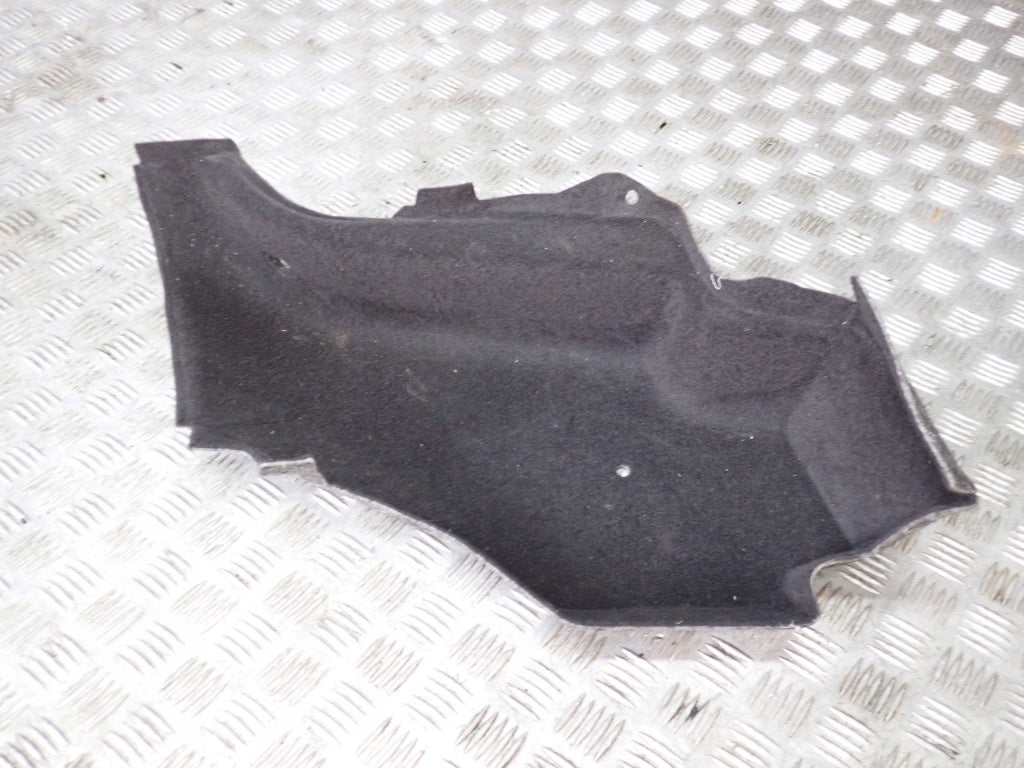 Boczek Wykładzina Bagażnika Tył Lewa Prawa Chevrolet Corvette Coupe C8 20-