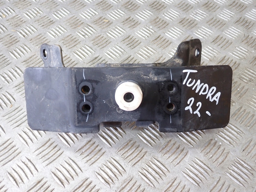 Podpora Poduszka Łapa Skrzyni Toyota Tundra 2022-